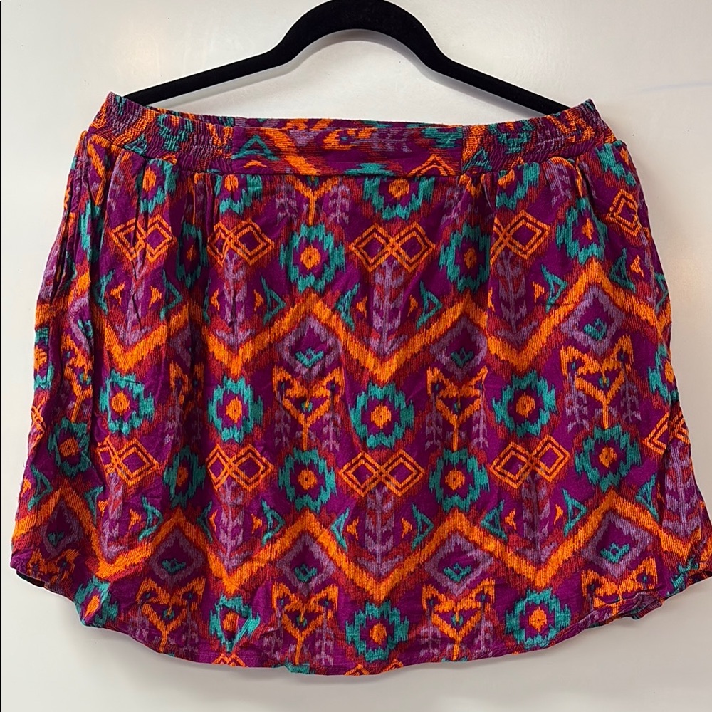 KAVU,  size large skirt with pockets